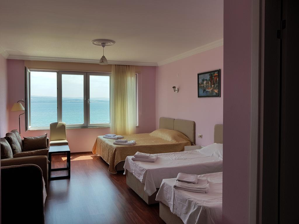 Flora Hotel Burhanli Buitenkant foto
