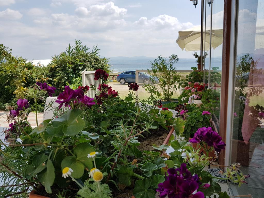 Flora Hotel Burhanli Buitenkant foto